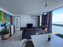 Apartamento the sand At the Point Cinta Costera Panamá, appartement in El Quije