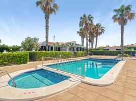 Sa Calma House, hotel in Cala'n Bosch