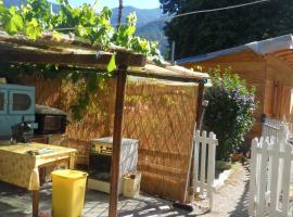 La vieille maison Biselli, bed and breakfast en Tende