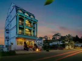 Bee Luxury Dalat Hotel
