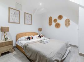 Les Lilas Appartement 1 chambre wifi et confort, Hotel in Les Lilas