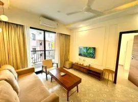 Beige 1BHK Family Retreat - Gym, Pool Access - Near Candolim Beach