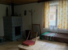 Cozy cottage in the heart of Čičmany, hotel en Čičmany