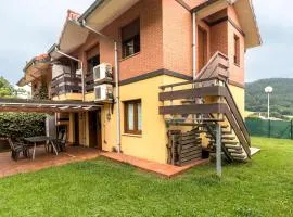 Apartamento con jardín privado