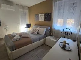 VARESE PRIME - Feel at home, right in the heart of Varese - Stylish and large Apartment, Air Conditioning, 2 Baths, 2 Parking, City Centre, near Villa Esengrini Montalbano