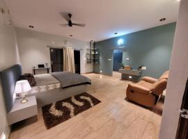 Elysian Hideaway By StayJade3BHKPoolGardenLawn, Hotel in Dodbelvangala