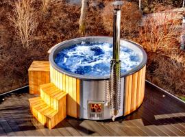 ARBANASHKI STYLE-Panoramic View with JACUZZI, Summer-Winter terrace, KIDS Area, hotel in Arbanasi