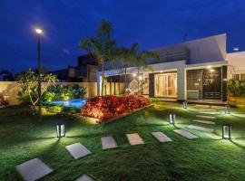 The Garden Haven by StayJade2BHKACPoolLawn, ξενοδοχείο σε Berikai