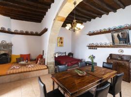 1900s traditional house in Asklipio, hotel a Asklipiḯon