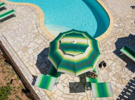 Casa Lentischio piscina evista mare, ξενοδοχείο σε Aglientu