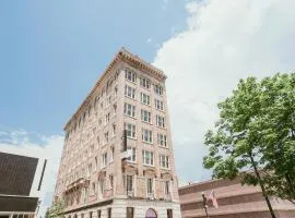 The Esquire Hotel Downtown Gastonia, an Ascend Collection Hotel