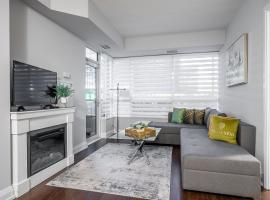 Luxury 2Bd 2BR Sheppard Metro Free parking, hotel v destinaci Toronto