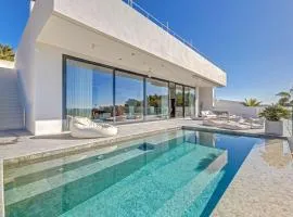 Casa Blanca En Bella Vista