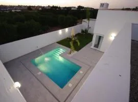 Chalet con piscina en Conil 2