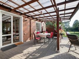 Bi Tiessens to Hus, hotel in Arkebek