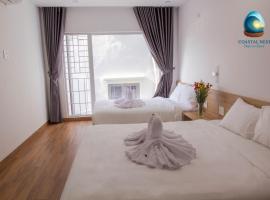 Coastal Nest - Steps to Sand, гостевой дом в Дананге