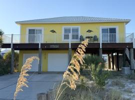 Seaside Bungalow home، فندق في نافار