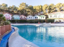 Maison avec vue, idéale familles, hotel in Lacanau-Océan