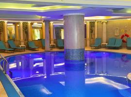 Motel Rest, hotel con pileta en Przemyśl