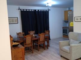 Ferienwohnung 2 Lakeland &Aring;&auml;ng 6 Vislanda, hotelli, jossa on uima-allas kohteessa Vislanda