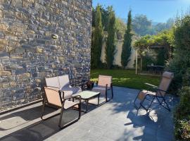Jardin de los Pirineos- Margas Golf, Hotel in Sabiñánigo