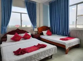 KHÁCH SẠN THU NGUYỄN - Ngay BẾN NINH KIỀU, CHỢ ĐÊM