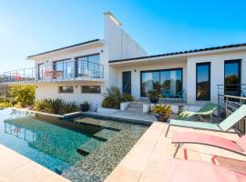 Villa Luxe Vue Mer Baie De Cannes, hotel in Les Adrets de l'Esterel
