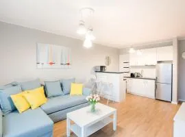 Przestronny Apartament z Tarasem i Parkingiem w Gdyni by Noclegi Renters