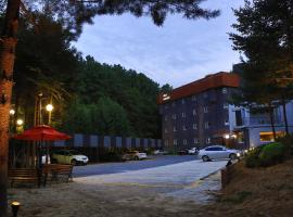Hill House Hotel, hotel Phocshonban