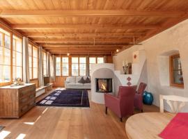 Hof Neuhaus Rosengarten, hôtel à Tisens