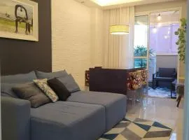 Apto aconchegante, quadra do Mar em Jardim Camburi