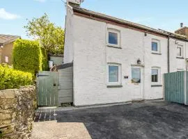 3 Legged Duck Cottage