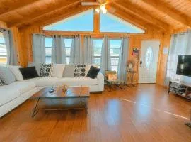 Hook's Cabin- Lake & Pool Near Disney A-frame