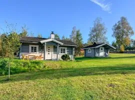 Nice Home In Årjäng With House A Panoramic View