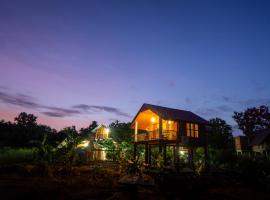 Lion Wood Treehouse, Hotel in Talkote