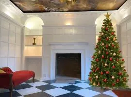 Royal Windsor Mansion Private 5 Acre Luxury Escape