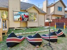 Game Room Paradise, Firepit & Outdoor Movies