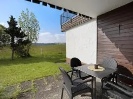 Landliebe mit Seenähe und Innenpool