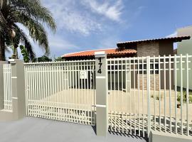 Casa c/ Suíte, Ar Cond, Área Gourmet, Bairro Nobre，位于欧里尼奥斯的酒店