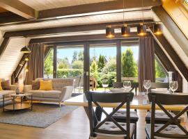 Ferienhaus Auszeit mit Terrasse, Hotel in Tennenbronn