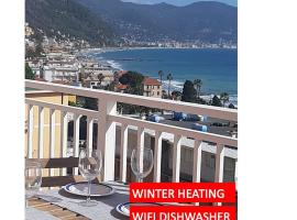 Spectacular sea view - 3 minutes walk from the sea, hotel in Laigueglia