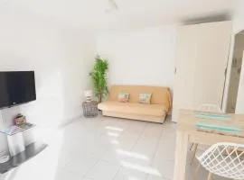 Olivéa - Écrin fleuri, terrasse & plage à 5 min