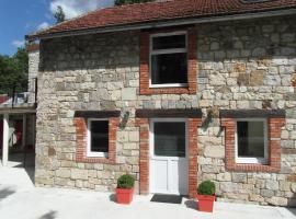 La Grand Cour, hotel in Verneuil