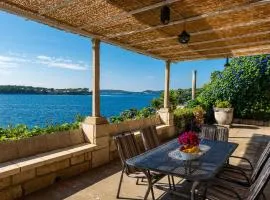 Beach house Lozica by Villas Guide