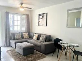 1 Bed Apartment Sleeps 4 with Free Parking