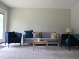 Stay-in' - close-in, clutter-free rental-only home