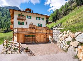 La Chiasa, villa en Rabbi