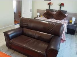 Serene on 5 Cologne, Pension in Germiston