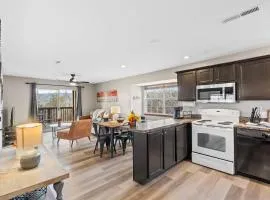 Silver Lake Hideaway - Chic 2 BDR Dog Friendly