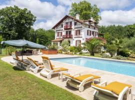 Domaine de Bellegarde, hotel v destinaci Soustons